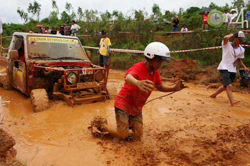 "Khốc liệt" giải đua xe ô tô địa hình Việt Nam 2012, Ô tô - Xe máy, off road, dua xe dia hinh, do xe, choi xe, dong mo, dia hinh