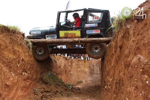 "Khốc liệt" giải đua xe ô tô địa hình Việt Nam 2012, Ô tô - Xe máy, off road, dua xe dia hinh, do xe, choi xe, dong mo, dia hinh
