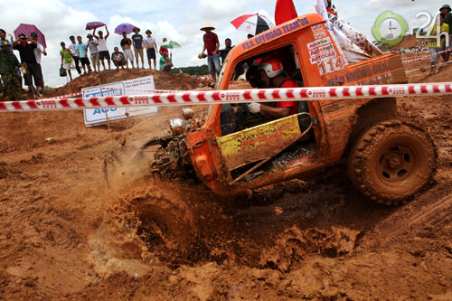 "Khốc liệt" giải đua xe ô tô địa hình Việt Nam 2012, Ô tô - Xe máy, off road, dua xe dia hinh, do xe, choi xe, dong mo, dia hinh