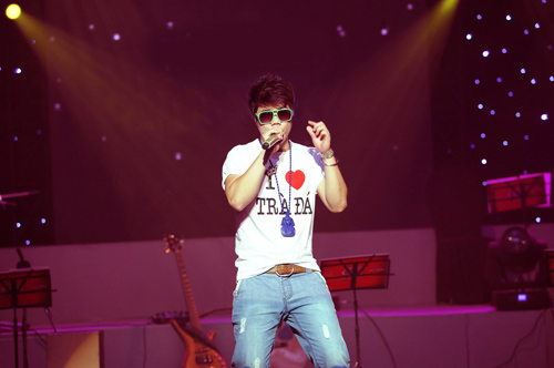 Người quen chào thua “ma mới”, Ca nhạc - MTV, bai hat viet 2012, bai hat viet, dong lan, ngoc luan, dinh manh ninh, ha okio, liveshow đầu tiên