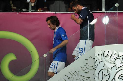 QBV Euro Iniesta: Cho anh và cho tất cả, Bóng đá, qbv euro iniesta, iniesta, pirlo, tay ban nha vo dich euro, chung ket euro, doi tuyen tay ban nha, tay ban nha vs italia, euro 2012, lich thi dau euro, lich euro 2012, lich dau euro, lich dau euro 2012, ket qua euro 2012, bang xep hang euro 2012, video euro 2012