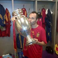 QBV Euro Iniesta: Cho anh và cho tất cả