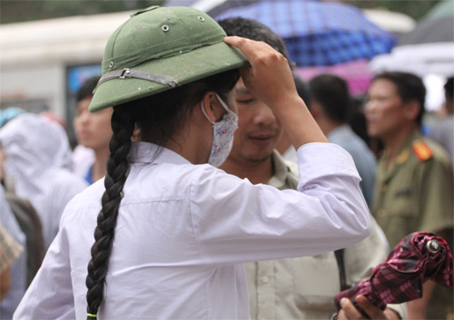 Có đi thi mới hiểu tấm lòng cha mẹ!, Bạn trẻ - Cuộc sống, tuyen sinh 2012, thi dai hoc 2012, thi khoi a, tinh mau tu, phu huynh doi con thi, dai hoc tu nhien, dai hoc nhan van, gioi tre, si tu, ban tre, bao