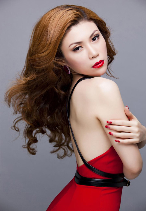 Uyên Trang: "Ngông cuồng" nhưng vẫn sexy, Sao ngoại-sao nội, Ca nhạc - MTV, Uyen Trang, tro lai, dep, sac xao, album, mv, thi truong, ca si, tin tuc