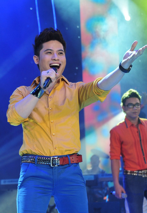 Tùng Dương, Cao Thái Sơn không hát tại SMĐH, Ca nhạc - MTV, Sao mai diem hen, Sao mai diem hen, dem gala, Nam Hung, Tung Duong, Thanh Tam, Huy Quyet, Luu Thanh Thanh, Doan Thuy Trang, Nhat Trang, Trung Quan, Phu Quy, Ngoc Dai, Anh sai roi, tin tuc