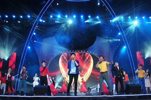 Tùng Dương, Cao Thái Sơn không hát tại SMĐH, Ca nhạc - MTV, Sao mai diem hen, Sao mai diem hen, dem gala, Nam Hung, Tung Duong, Thanh Tam, Huy Quyet, Luu Thanh Thanh, Doan Thuy Trang, Nhat Trang, Trung Quan, Phu Quy, Ngoc Dai, Anh sai roi, tin tuc