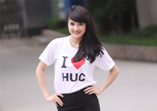 Khánh Chi rạng rỡ khoe bằng cử nhân, 8X + 9X, Bạn trẻ - Cuộc sống, khanh chi, hoa khoi khanh chi, hoa khoi dai hoc van hoa, ban tre, gioi tre, em gai cong vinh, le khanh chi, tot nghiep dai hoc, cu nhan dai hoc, bao