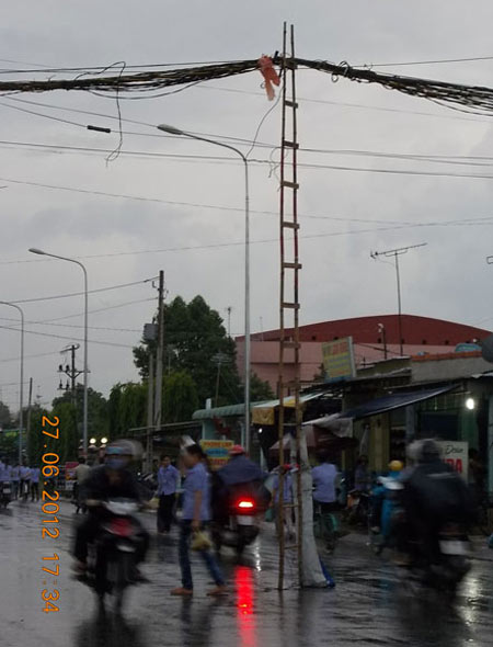 Những hình ảnh chỉ có ở Việt Nam (77), Cười 24H, chi co o viet nam, tranh vui, anh vui, tranh hai, anh hai, bao, cuoi 24h