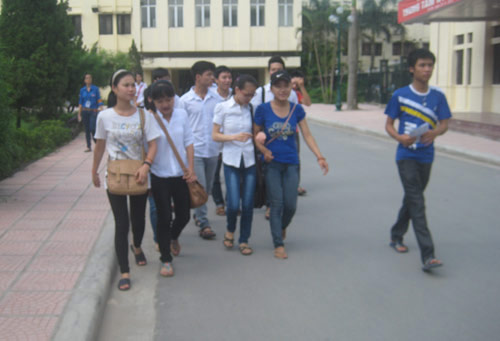 Đề Địa lý đề cập Hoàng Sa, Trường Sa, Giáo dục - du học, de thi, dap an, tuyen sinh 2012, thi sinh, truong dai hoc, bao