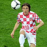 HOT: PSG “phá đám” Real vụ Modric