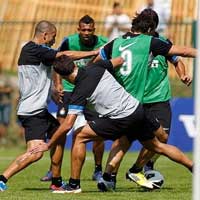 Inter: Muốn đi thì phải đứng cho vững