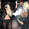 Lady Gaga khoe ni y l liu