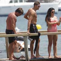 Sao Liverpool quậy tưng bừng ở Ibiza