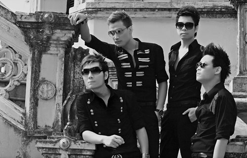 Biển Xanh tái xuất để Làm lại từ đầu, Ca nhạc - MTV, Bien Xanh, Khac Viet, Lam lai tu dau, boyband, nhom nhac, Ha Noi, Lieu rang em co con nho toi anh, ca si, ca nhac, tin tuc