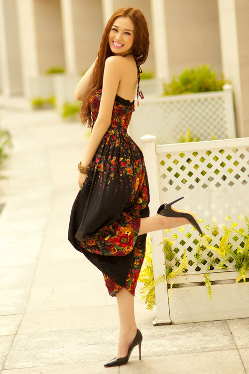 Khánh My buông vai trần trong nắng, Phim, Khanh My, Cuoi duong bang, phim truyen hinh, Huy Khanh, Bang Chau, Truong Nam Thanh, nguoi mau, dien vien, dien xuat, thoi trang, sac dep, tin tuc