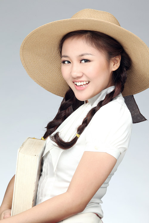 Mặc scandal, Mai Hương ung dung tung hit, Ca nhạc - MTV, Van Mai Huong, scandal, bai hat viet, ca khuc moi, nguyen duc cuong, neu nhu anh den, chuyen tinh nha tho, ca si, tin tuc