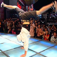 Vũ điệu hè phố: Mê hoặc bước nhảy breakdance