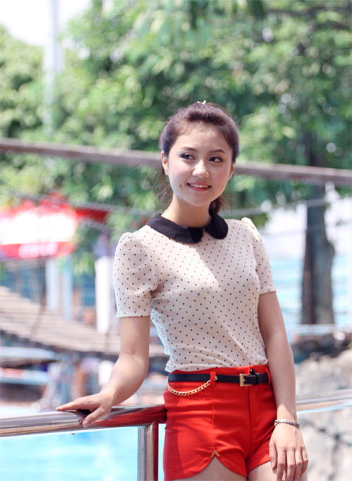 Vẻ đẹp trắng ngần của nữ sinh Thái Nguyên, Bạn trẻ - Cuộc sống, le thi thu trang, facelook 2012, nu xinh xu che, hoa khoi facelook, guong mat sinh vien 2012, ban tre, gioi tre, bao