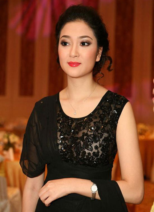 Những làn môi hút hồn của showbiz Việt - 3