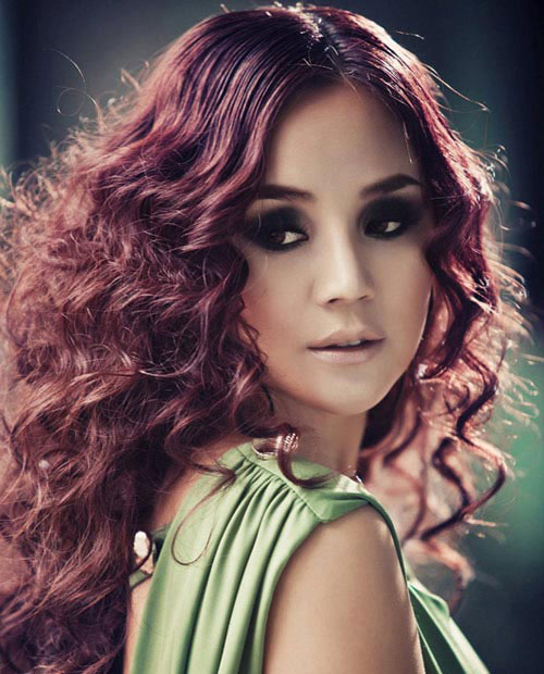 Những làn môi hút hồn của showbiz Việt - 14
