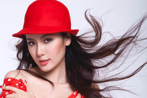 Những làn môi hút hồn của showbiz Việt - 12