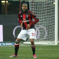 Video: Nhảy điệu nghệ như Robinho