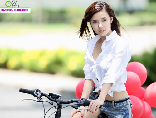 Hot girl Midu xinh tươi trên phố Sài Gòn, Bạn trẻ - Cuộc sống, Hot girl midu, mi du, thien menh anh hung, hot girl sai thanh, hot girl Viet, ban tre, gioi tre, bao, hot girl ngay nay, anh girl xinh