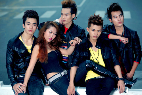 Phi Thanh Vân sexy bên trai trẻ, Ca nhạc - MTV, Phi thanh van, Da nau, Nu hoang dao keo, B O T, nhom nhac nam, ca si, dien vien