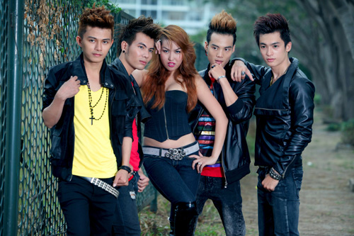 Phi Thanh Vân sexy bên trai trẻ, Ca nhạc - MTV, Phi thanh van, Da nau, Nu hoang dao keo, B O T, nhom nhac nam, ca si, dien vien