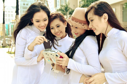 Nữ sinh duyên dáng với áo dài - 14