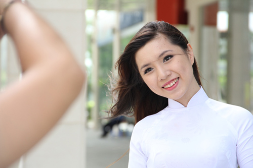 Nữ sinh duyên dáng với áo dài - 5