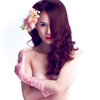 Ngực đẹp nhờ… áo