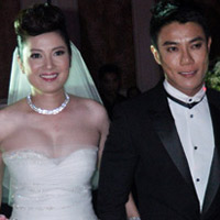 Thúy Vinh gợi cảm trong ngày cưới