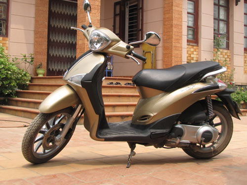 Chọn Honda SH 2012 hay Piaggio Liberty?, Ô tô - Xe máy, Honda SH 2012 hay Piaggio Liberty, chon Honda SH 2012 hay Piaggio Liberty, Honda SH 2012, Piaggio Liberty, Honda, SH 2012, Piaggio, Liberty, gia Honda SH 2012, gia Piaggio Liberty, xe tay ga, xe may Honda SH 2012, xe Piaggio Liberty