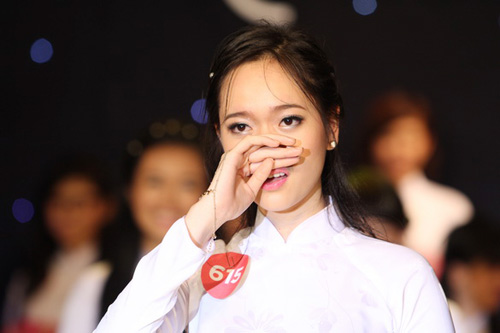 Vũ Ngọc Lam Phương đăng quang Miss Áo dài, 8X + 9X, Bạn trẻ - Cuộc sống, vu ngoc lam phuong, miss ao dai, dao dai nu sinh viet nam, tim kiem guong mat ao dai nu sinh, hoa khoi, ban tre, gioi tre, thieu nu, ao dai truyen thong, 8x-9x, gioi tre ngay nay, bao