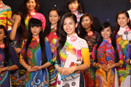 Vũ Ngọc Lam Phương đăng quang Miss Áo dài, 8X + 9X, Bạn trẻ - Cuộc sống, vu ngoc lam phuong, miss ao dai, dao dai nu sinh viet nam, tim kiem guong mat ao dai nu sinh, hoa khoi, ban tre, gioi tre, thieu nu, ao dai truyen thong, 8x-9x, gioi tre ngay nay, bao