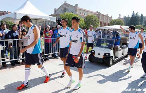Tới Mỹ, dàn sao Real kí “mỏi tay”, Tin bên lề bóng đá, Bóng đá, real toi my, real du dau my, real toi los angeles, thay tro mourinho, ronaldo, kaka, ken ken trang, bongda, bong da 24h, ket qua bong da, bao bong da