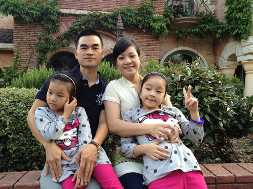 Gia đình Mỹ Linh du ngoạn châu Âu, Ca nhạc - MTV, My Linh, Anh Quan, Anna, Thu Hien, thuyet minh phim, Truong Huong Ly, ca si, Truong Anh Duy, Rome, Berlin, Paris, chau au, luu dien, tin tuc