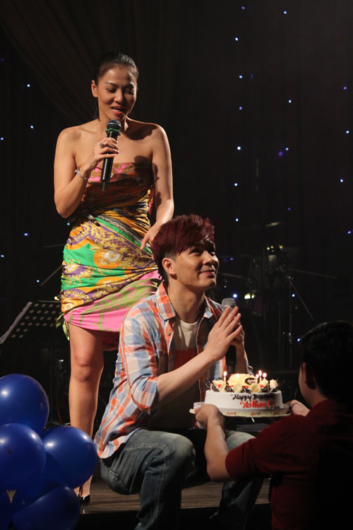 Thu Minh sốc vì Nathan Lee hồi teen, Ca nhạc - MTV, Thu Minh, Nathan Lee, sinh nhat, lan 18, du tiec, hoi teen, ca si, tin tuc