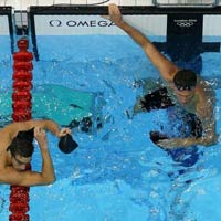 Cập nhật Olympic: Lochte lại đánh bại Phelps