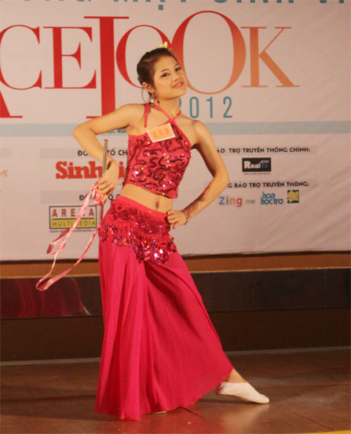Dance sport chiếm lĩnh sân chơi Facelook, Bạn trẻ - Cuộc sống, facelook 2012, belly dance, vo thua, guong mat sinh vien, tai nang sinh vien, dance sport, buoc nhay goi cam. sinh vien viet nam, gioi tre, bao
