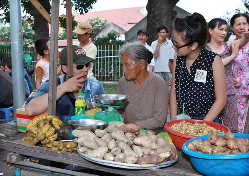 Trương Nam Thành nấu cơm từ thiện, Phim, truong nam thanh, a quan buoc nhay hoan vu, nau com tu thien, benh nhan benh vien 115