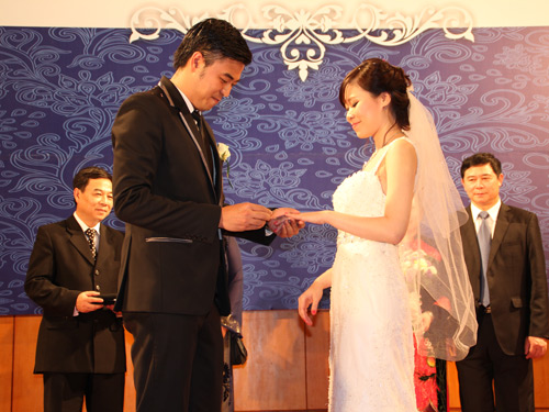 Lễ cưới kín tiếng của MC Tuấn Tú, Phim, Tuan Tu, Thanh Huyen, MC, cuoi vo, ngoai giao, cong an, anh, dau khi, dam cuoi, le hoi, nha gai, nha trai, khach san