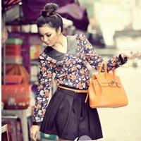 Mix đồ lãng mạn với váy xếp li