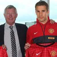 Persie n trong ngy ra mt MU