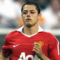 Chicharito bị các ông lớn “săn”