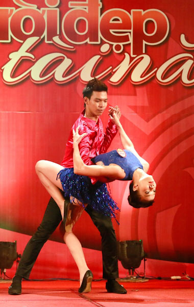 Xem các thí sinh hoa hậu thi tài năng - 6