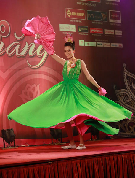 Xem các thí sinh hoa hậu thi tài năng - 10