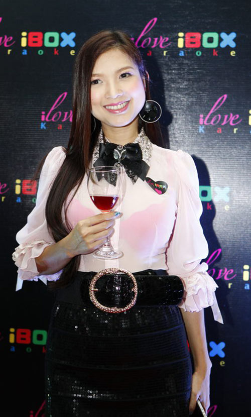 Tiêu Châu Như Quỳnh đắt sô sau The Voice, Sao ngoại-sao nội, Ca nhạc - MTV, tieu chau nhu quynh, bui caroon, the voice, dat so hon, bui anh tuan, bao anh, vong doi dau