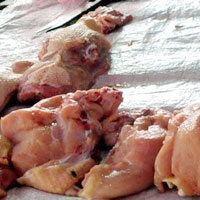 Thịt gà 30.000 đồng/kg lại ồ ạt ra chợ